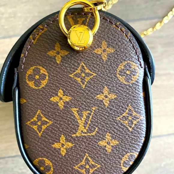 Louis Vuitton Glasses Case Bag runway collection - Picture 4 of 10